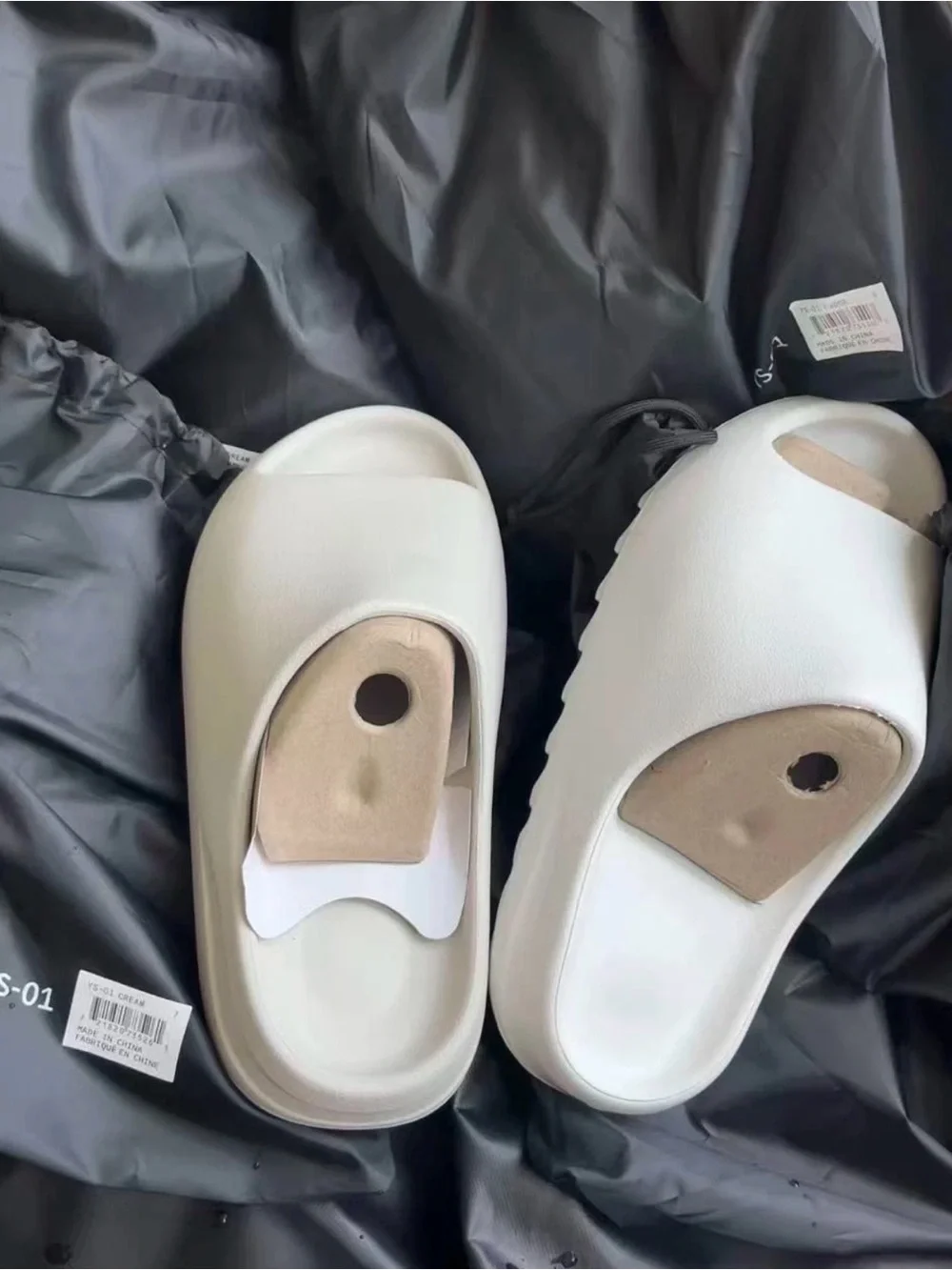 YS-01 slip on slides men’s size 10 new in bag cream color